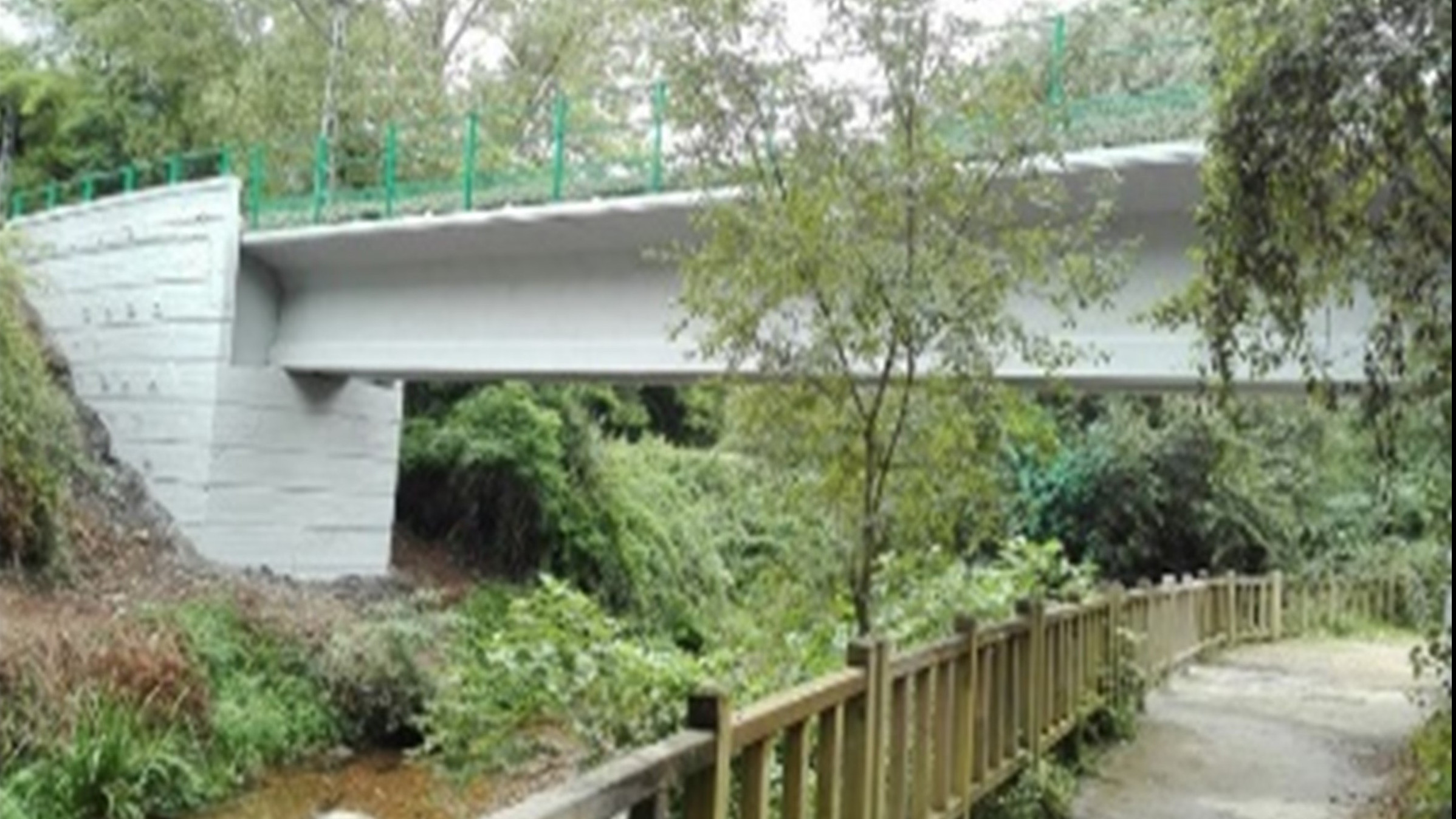  Foto de Rehabilitación y refuerzo de estructuras de hormigón y fábrica